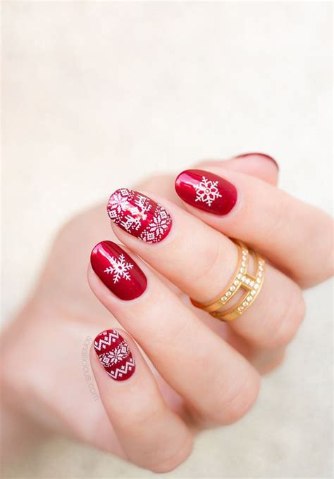 Sensational Snowflake Nail Designs To Try Sonailicious