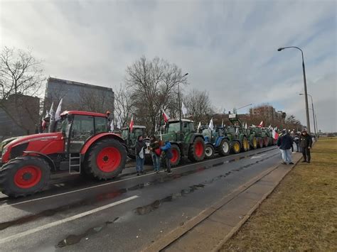 Trwa Wielki Protest Rolnik W Ponad Ci Gnik W W Warszawie Na Ywo