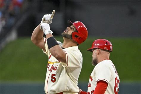 Albert Pujols supera a Babe Ruth y da su jonrón 703