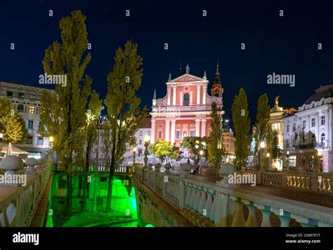 Historische Altstadt Von Ljubljana In Der Nacht Fotos Und