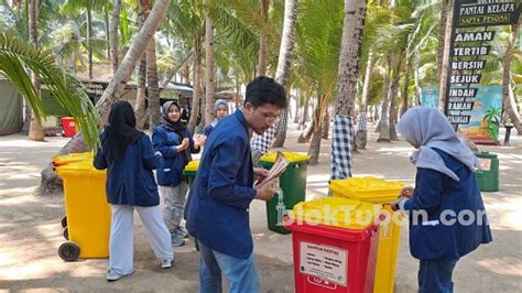 Tim Its Bantu Pengelolaan Sampah Di Wisata Pantai Kelapa Tuban