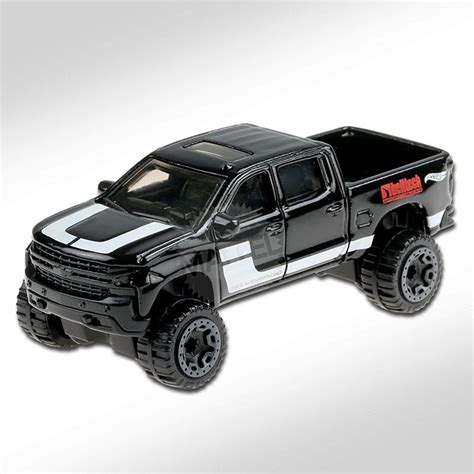 Hot Wheels 19 Chevy Silverado Trail Boss LT Black Scale64