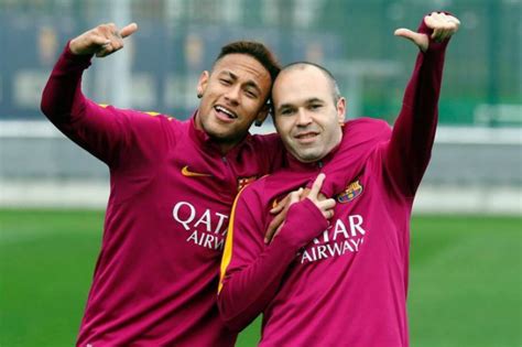 Iniesta elogia reforços do Barça e fala sobre Neymar Um dos melhores