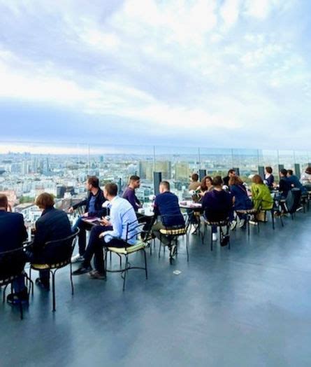 Le Too Tactac Skybar Au Somment Des Tours Duo De Jean Nouvel