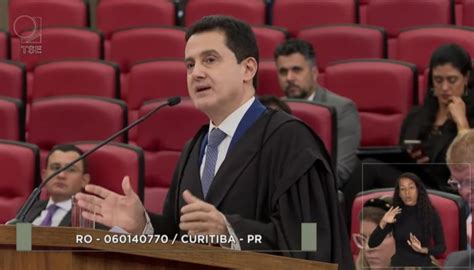 Ironia Do Destino Advogado Preso Indevidamente Por Moro Nos Anos