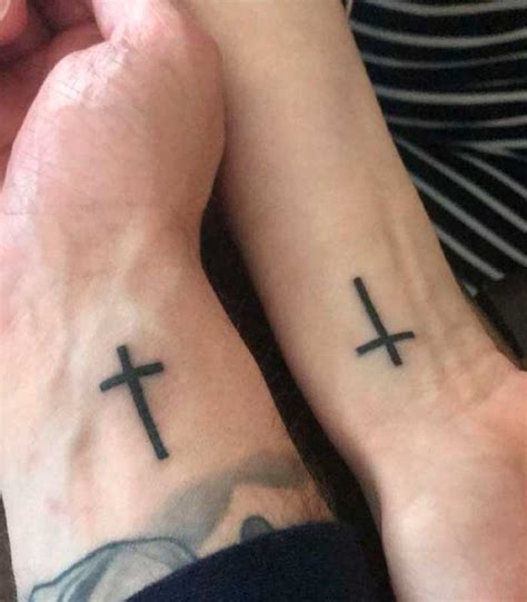 Lista Foto Tatuajes De Cruces En La Mano Lleno