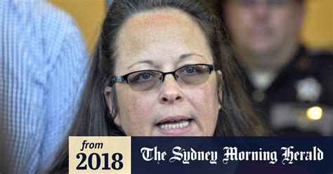 Kentucky Clerk Who Refused To Sign Marriage Licenses For Gay Couples Loses To Democrat