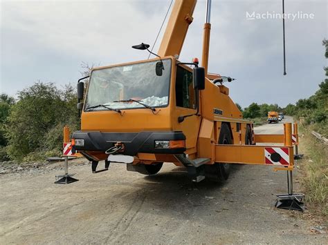 Żuraw samojezdny Liebherr LTM 10302 1 na sprzedaż Bułgaria Sofiya