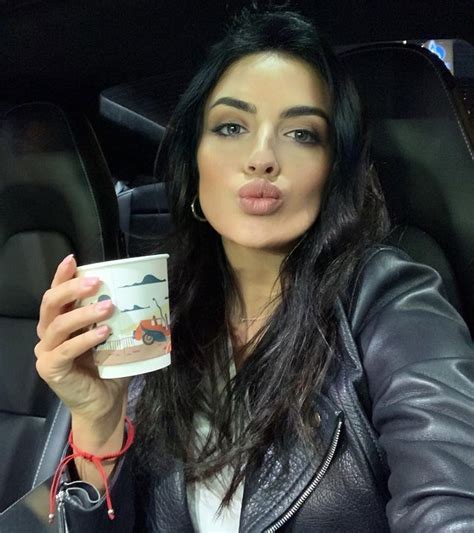 Milica Puzović у апликацији Instagram: „Rainy day but who cares😘“
