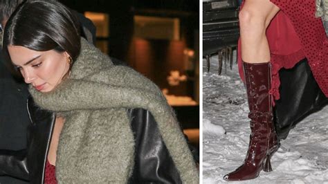 Kendall Jenner Luce Muy Elegante Con Un Vestido Midi Y Botas Lace Up En