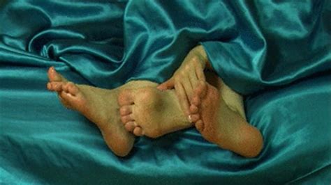 Ff Lmw FREAKY POSITIONS LESBIAN FAKE S HQ X Dominant Femine Clips Sale