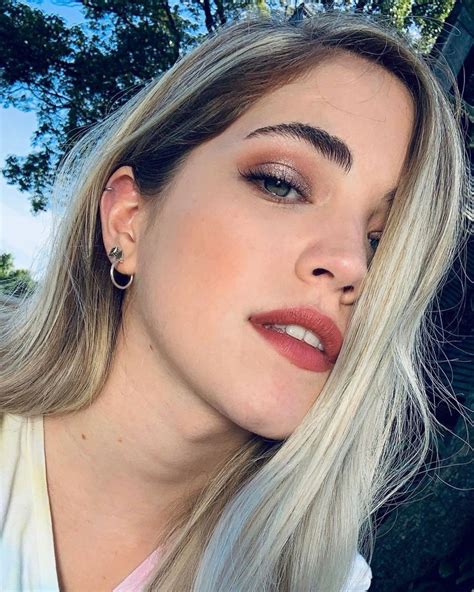 Pili Pascual 🙋🏼‍♀️⭐️ On Instagram “🙋🏼‍♀️🤳🏼” Famosos Personas Importantes Pilares