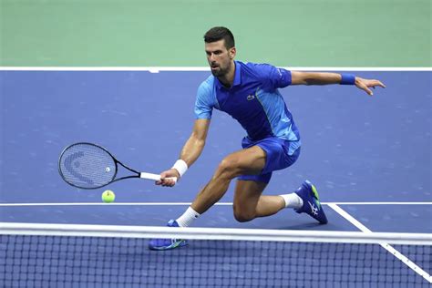 Novak Djokovici s a calificat în sferturile de finală la Australian