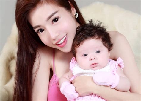 C C Hot Girl P Nh T Showbiz Sau Khi L M M