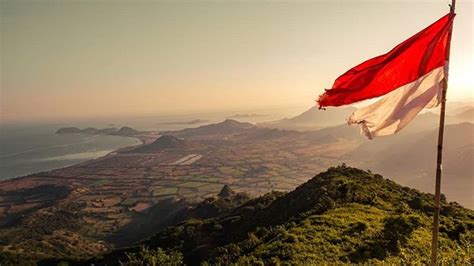 Desa Mantar Merupakan Negeri Diatas Awan Nya Sumbawa Terkenal Juga