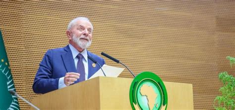 Na África Lula volta a falar em dívida histórica o continente