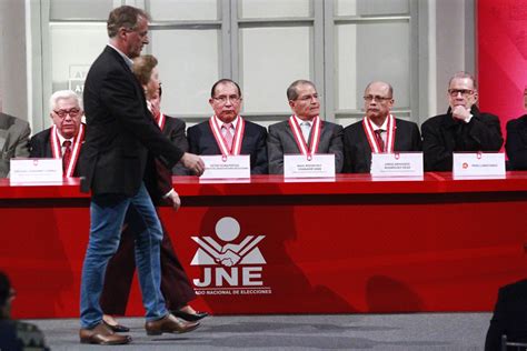 Partidos Políticos firman Pacto Etico Electoral del JNE Galería