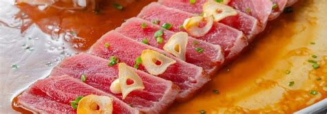 Крудо из тунца, гребешка, сибаса и лосося