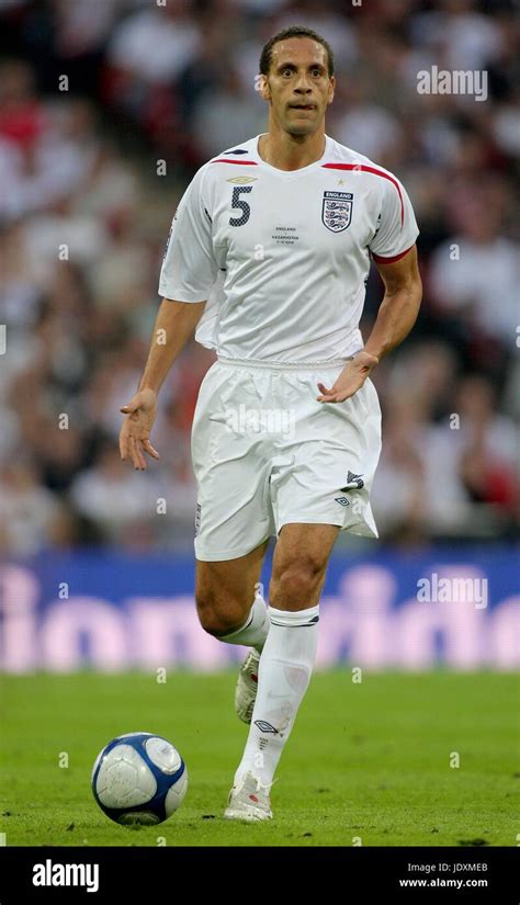 Rio Ferdinand England Manchester United Fc Wembley Stadium London