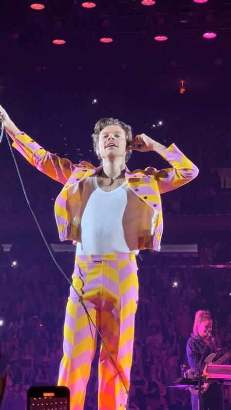 Outfits Nyc Harry Outfits Harry Styles Outfit Harry Styles Fits Harry Styles Love On Tour