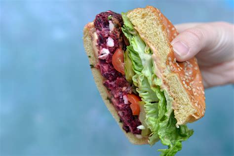 Beetroot And Feta Burger Tout S