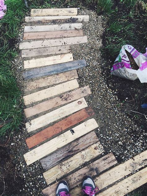 Pin By Christine Larsen On Backyard Landscaping Wood Walkway Pallet