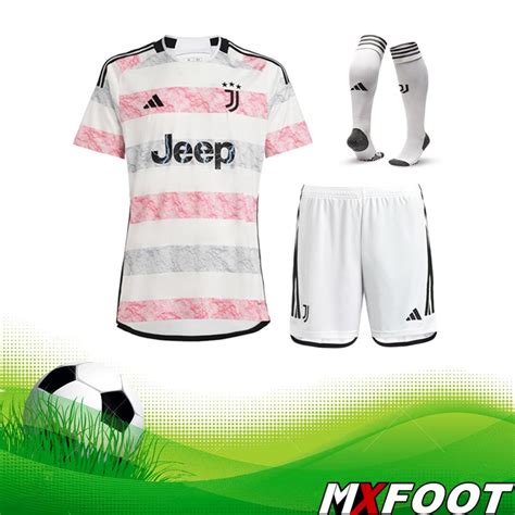 Créer Un Nouveau Ensemble Maillot Juventus Exterieur Short