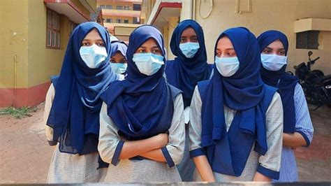 Karnataka Hijab Row Protested Girls Attend Classes With Hijab