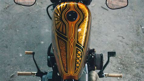 Affordable, Beautiful DIY Vinyl Wraps For Your Motorcycle