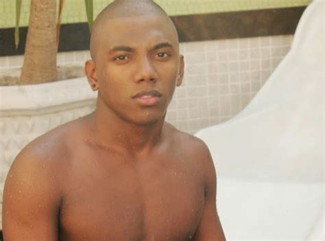 Prestes a voltar ao pornô gay ator Renan Maranhão morre aos 28 anos