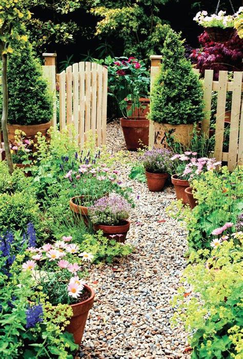 Beautiful Romantic Garden Ideas That Make Will Love Housetodecor