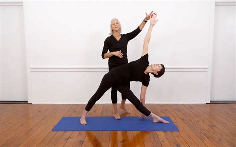 Extended Triangle Pose Utthita Trikonasana Iyengar Yoga