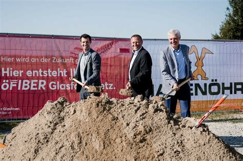 Gänserndorf Spatenstich für Glasfaserausbau Gänserndorf