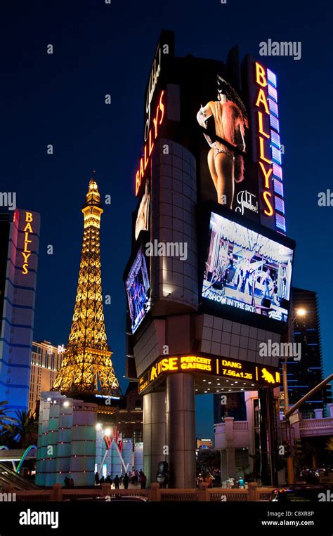 Las Vegas Casino The Eiffel Tower Paris gambling capital of the World ...