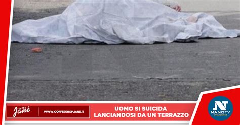 Napoli Uomo Si Suicida Lanciandosi Da Un Terrazzo Nel Quartiere Del