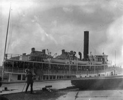 Ellis Island, C1910. /Na Ship Full Of Immigrants Arriving At Ellis ...