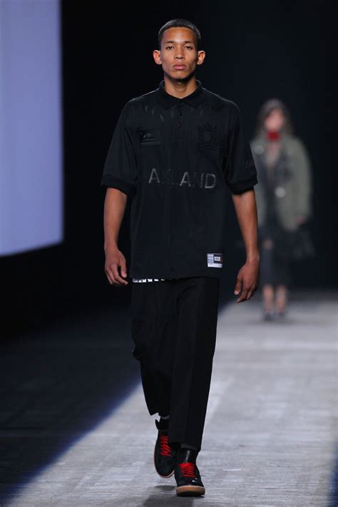 Alexander Wang Just Endorsed This $15 Style Move | GQ