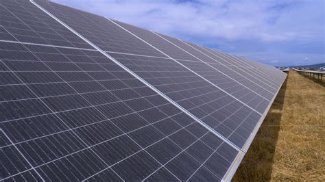 Iberdrola pone en marcha en Extremadura la planta fotovoltaica más