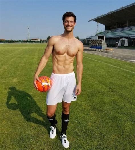 Pin By G Nther On Soccer Players Hot Shirtless Hunks Shirtless Men