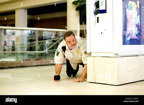 PAUL BLART: MALL COP, Kevin James, 2009. ©Sony Pictures/courtesy ...