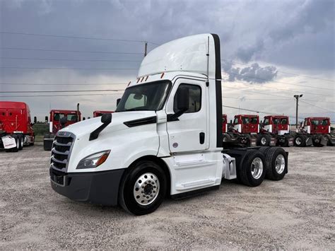 Freightliner Cascadia For Sale Day Cab Kx