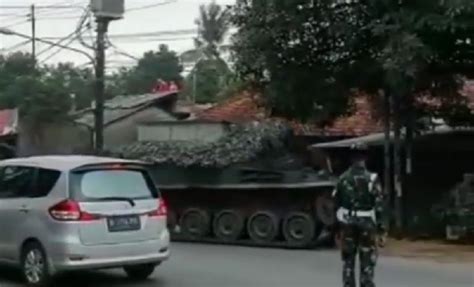 Tni Bantah Video Viral Tank Tni Ad Ikut Sekat Jalur Mudik Di Perbatasan