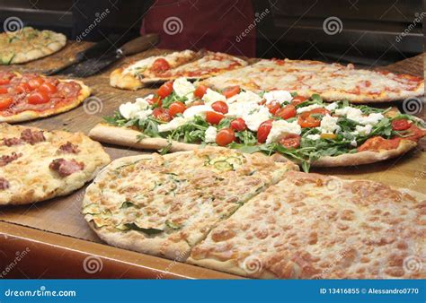 varieties  pizza stock image image  pepper oily