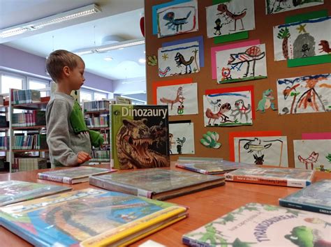 Wernisaż wystawy pt Galeria Mateusza Zakrzewskiego Jurajski Park