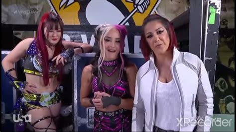 Dakota Kai Iyo Sky Bayley Backstage Raw August Youtube