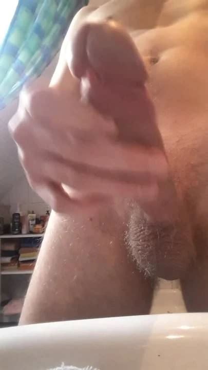 Spontan Am Waschbecken Gewichst Gay Man Porn Xhamster