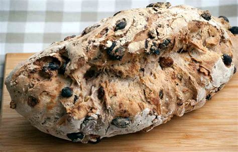 Pan De Nueces Y Pasas Cocina Para Uno En Dos Metros Cuadrad