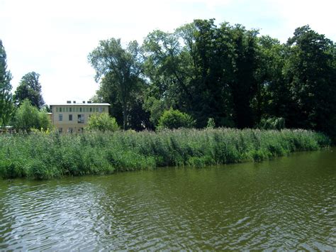 Das Kavaliershaus Von Schloss Caputh Am Templiner Flickr