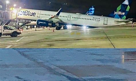 A Roport Jfk Un Avion De La Compagnie Jetblue Bascule Vers L Arri Re