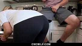 Hot Milf Making The Guest S Vacation He Will Never Forget Cncmilf XNXX